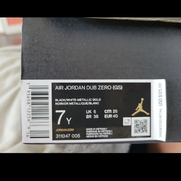 Shoes - Picture 4 of 6